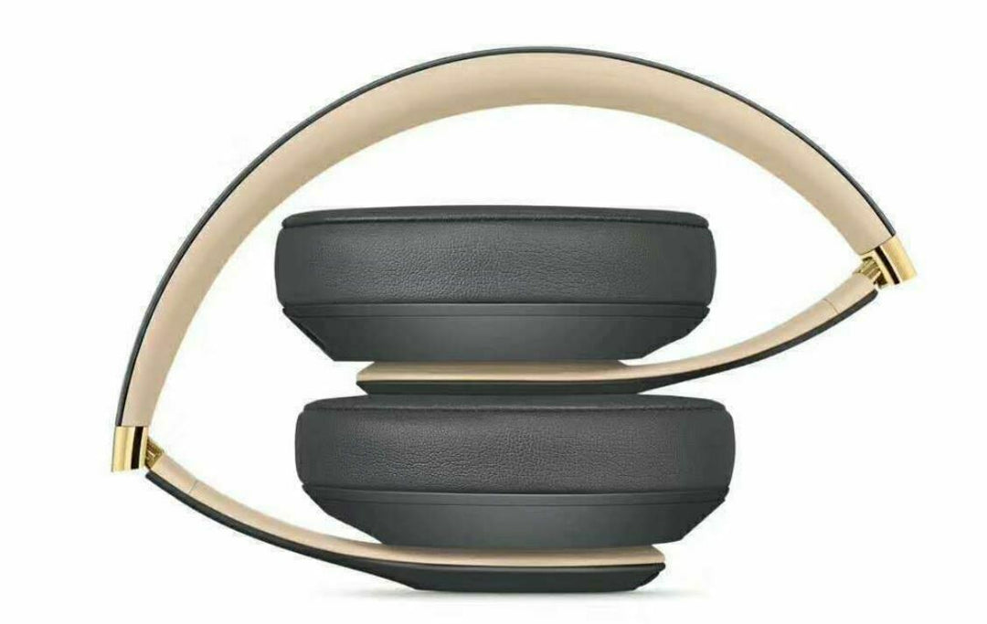 Beats by Dr. Dre Beats Studio³ Wireless in Shadow Gray deals